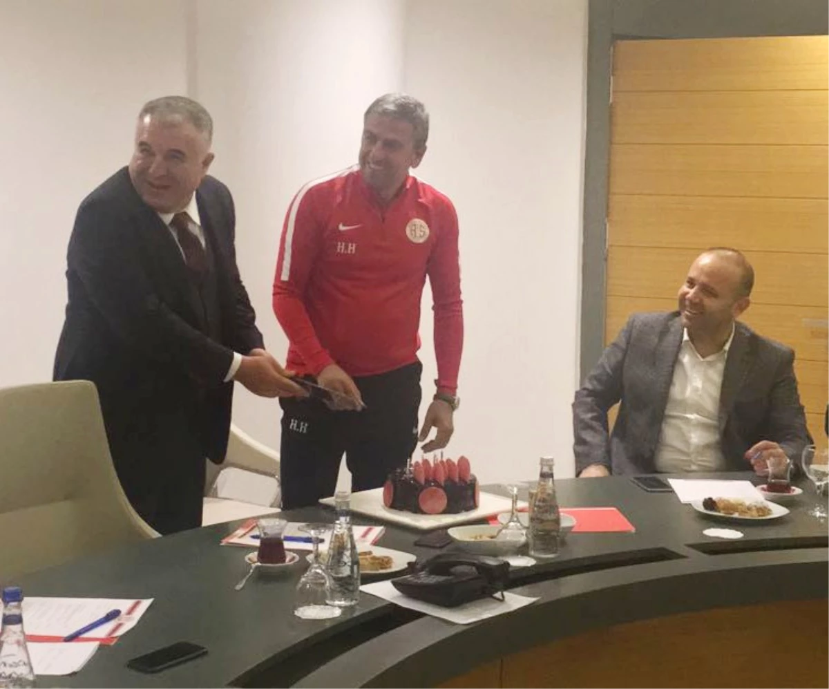 Antalyaspor Yönetimi Haftalık Toplantısını Gerçekleştirdi
