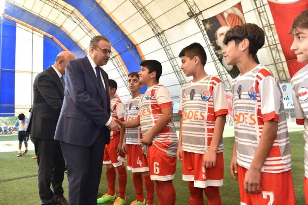 Çocuk Polisi Futbol Turnuvası" Başladı