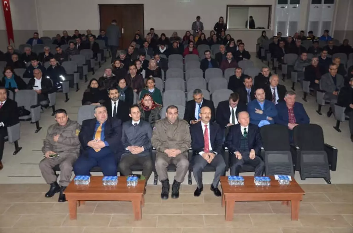 Hayrabolu\'da Bağımlılıkla Mücadele Semineri Düzenlendi