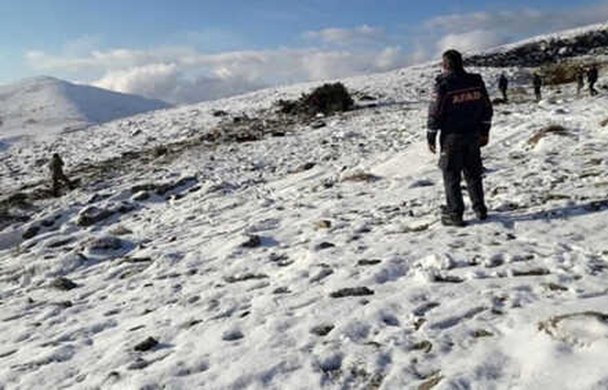 Isparta\'da Düşen Uçağın Enkazı Görüntülendi
