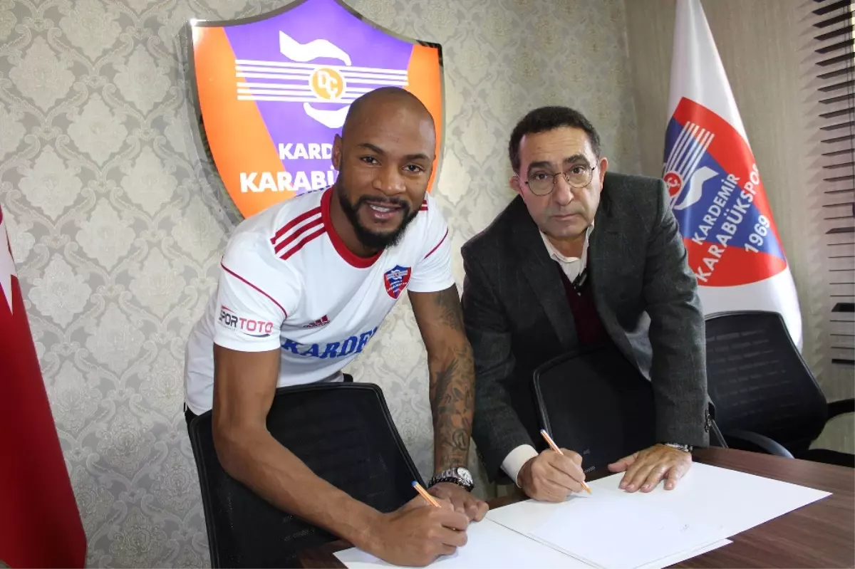 Karabükspor, Leandrinho ile 1.5 Yıllık Sözleşme İmzaladı