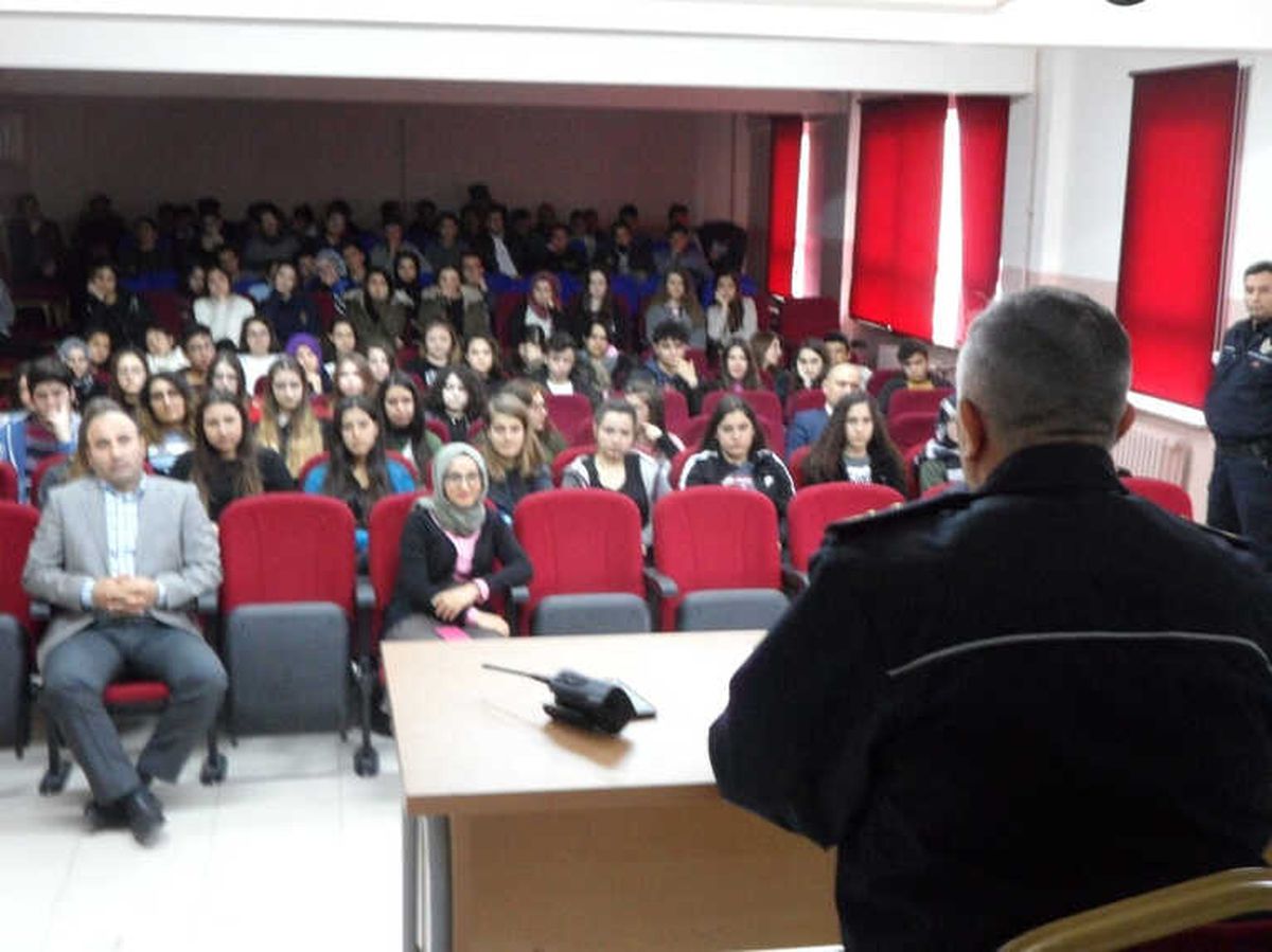 Öğrencilere Polislik Mesleği Anlatıldı