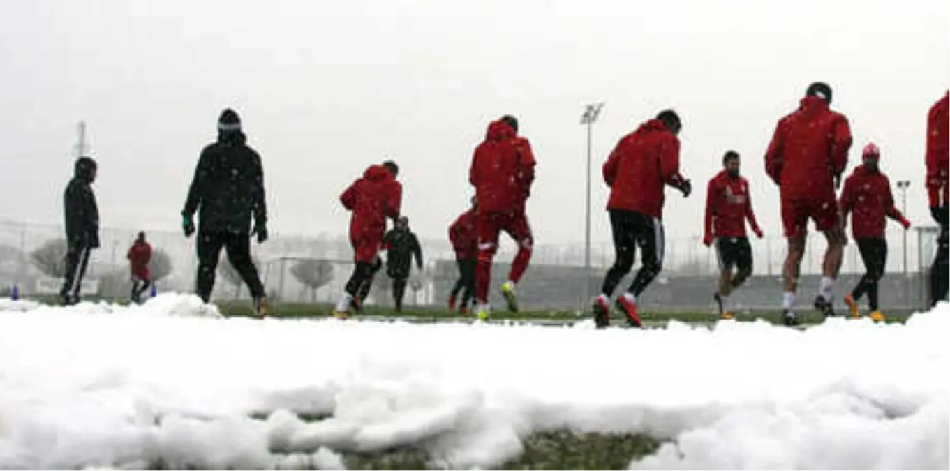 Sivasspor Karda Çalıştı