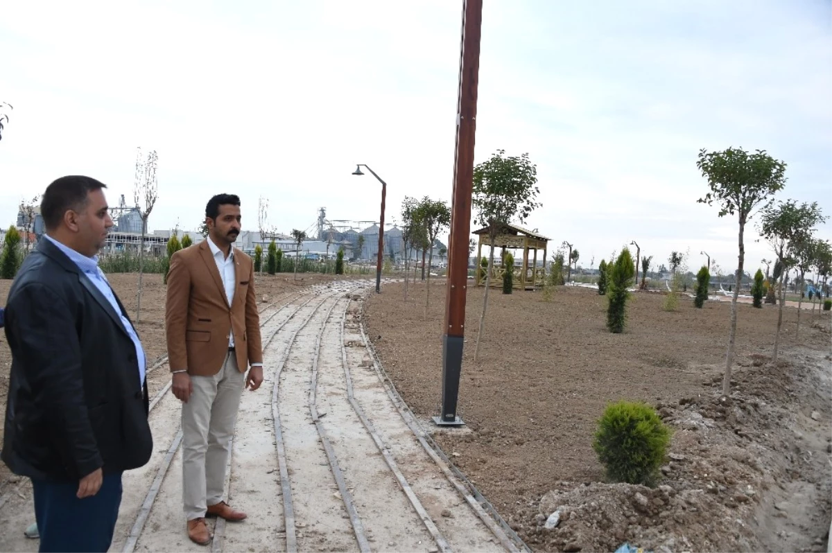 Tarsus\'ta Parklara Bakım ve Yenileme Çalışması