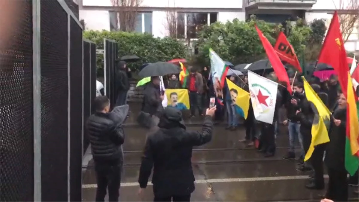 Türkiye YPG\'yi Vurdu, Telaşlanan Avrupa\'daki Terör Yandaşları Sokağa İndi