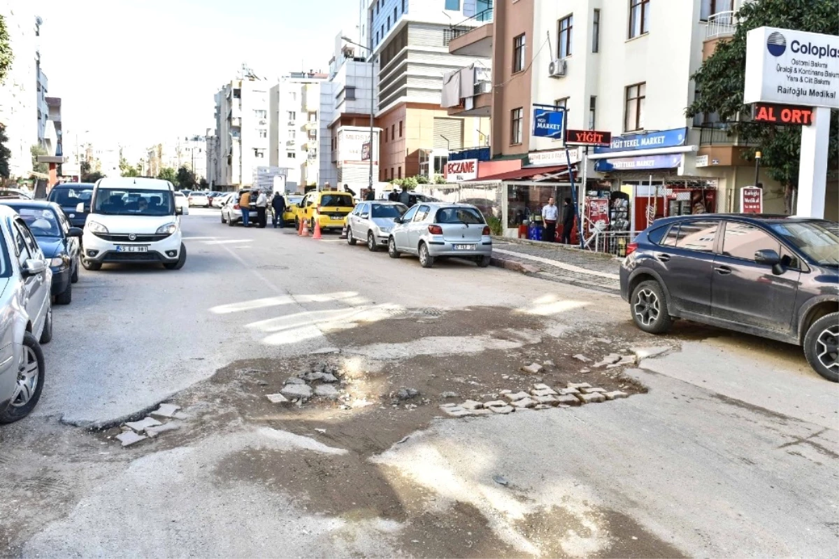 13 Km Asfalt Yolu Tahrip Edilen Belediye, Kurumları Uyardı