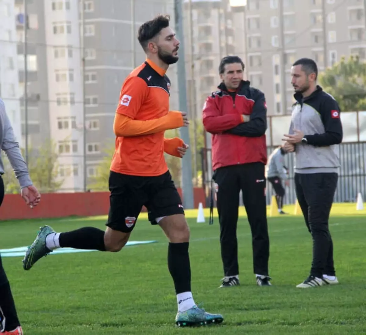 Adanaspor\'da Futbolcuların Performansı Teknik Heyeti Sevindirdi