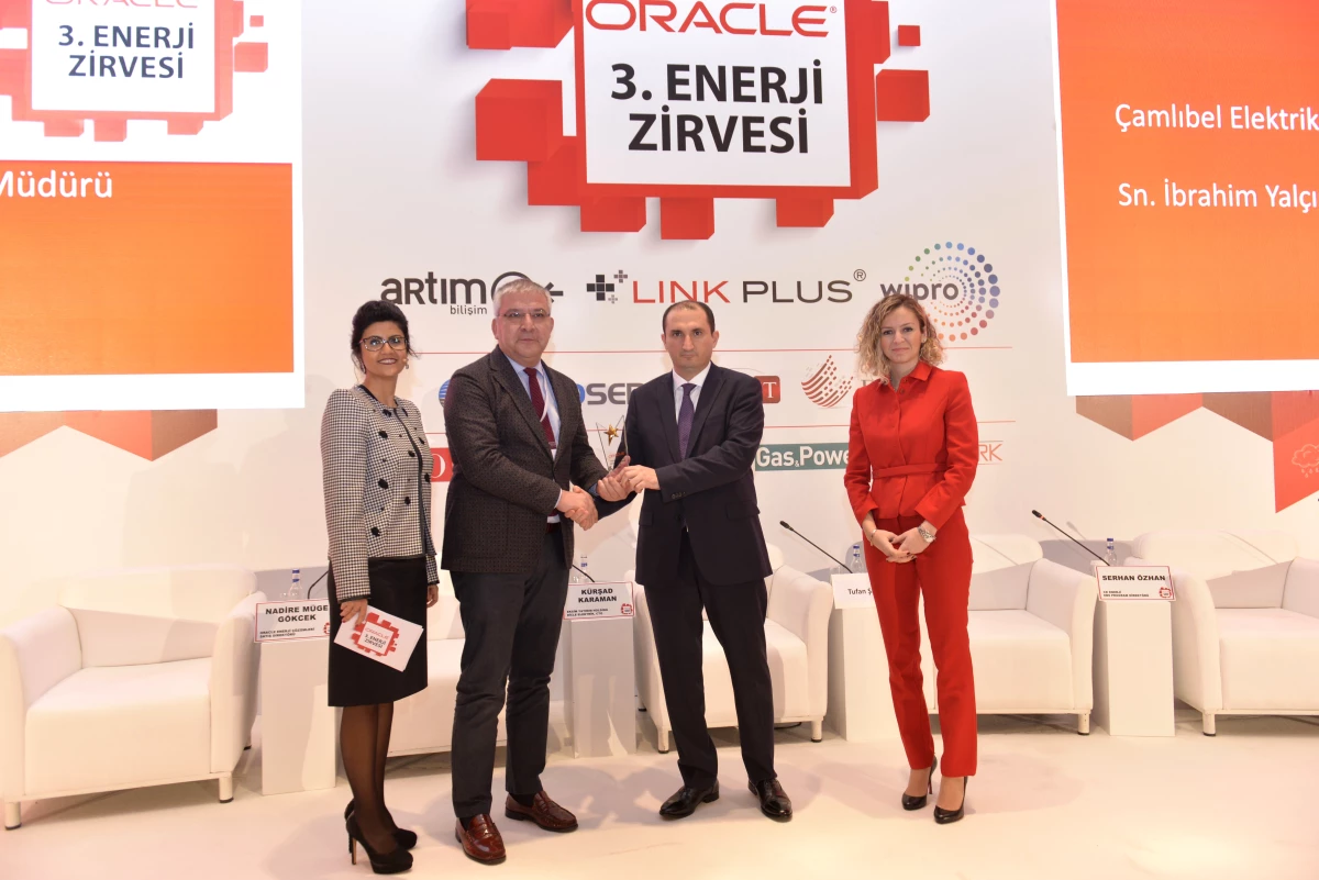 CK Çamlıbel Elektrik\'e 3. Oracle Enerji Zirvesi\'nden Öödül