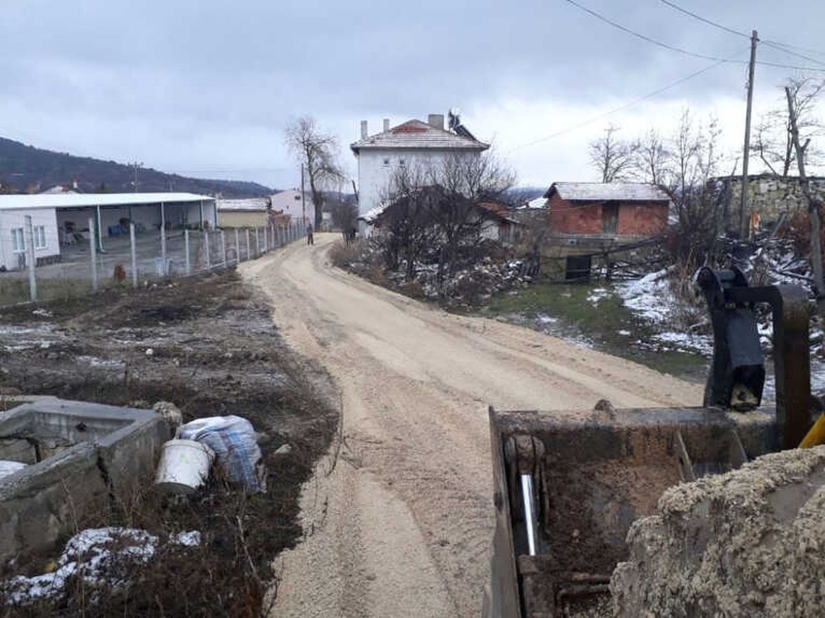 İnönü\'de Yol Çalışmaları Devam Ediyor