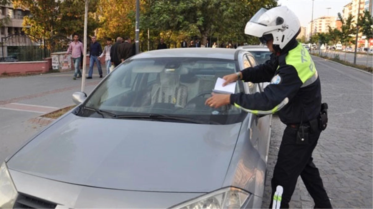 Geçtiğimiz Yıl İstanbullulara Günde 4 Bin Trafik Cezası Kesildi