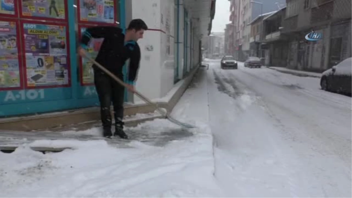 Kar Yağışı Nedeniyle 138 Köy Yolu Ulaşıma Kapandı