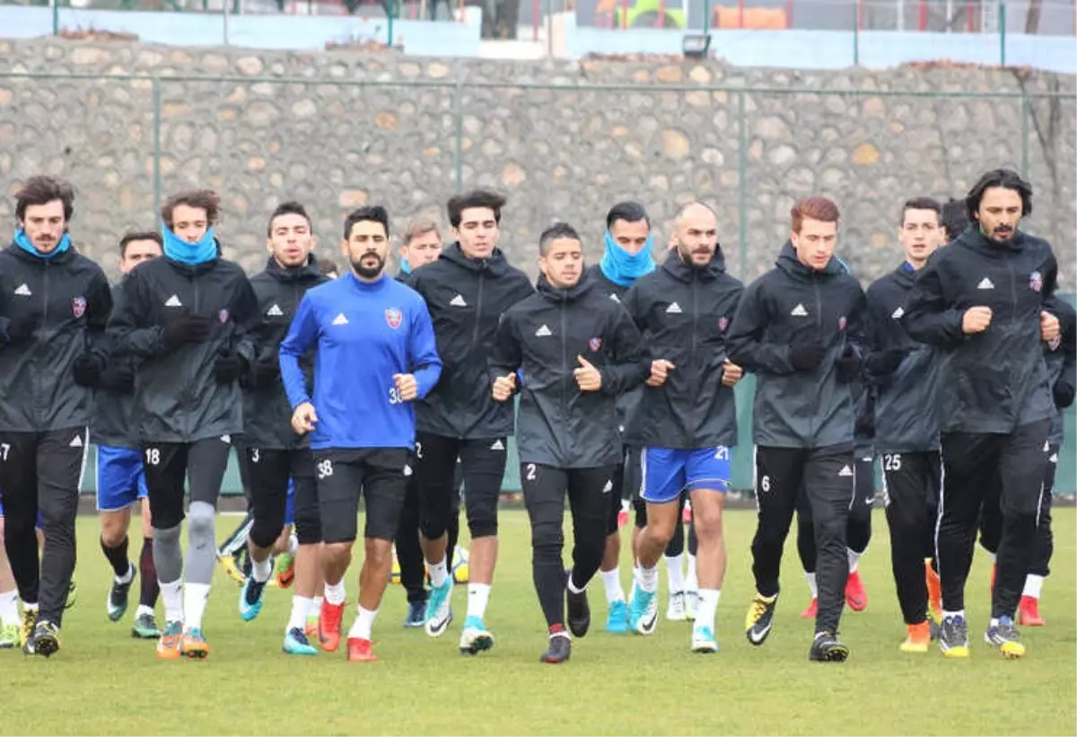 Karabükspor, Gençlerbirliği\'ne Hazırlanıyor