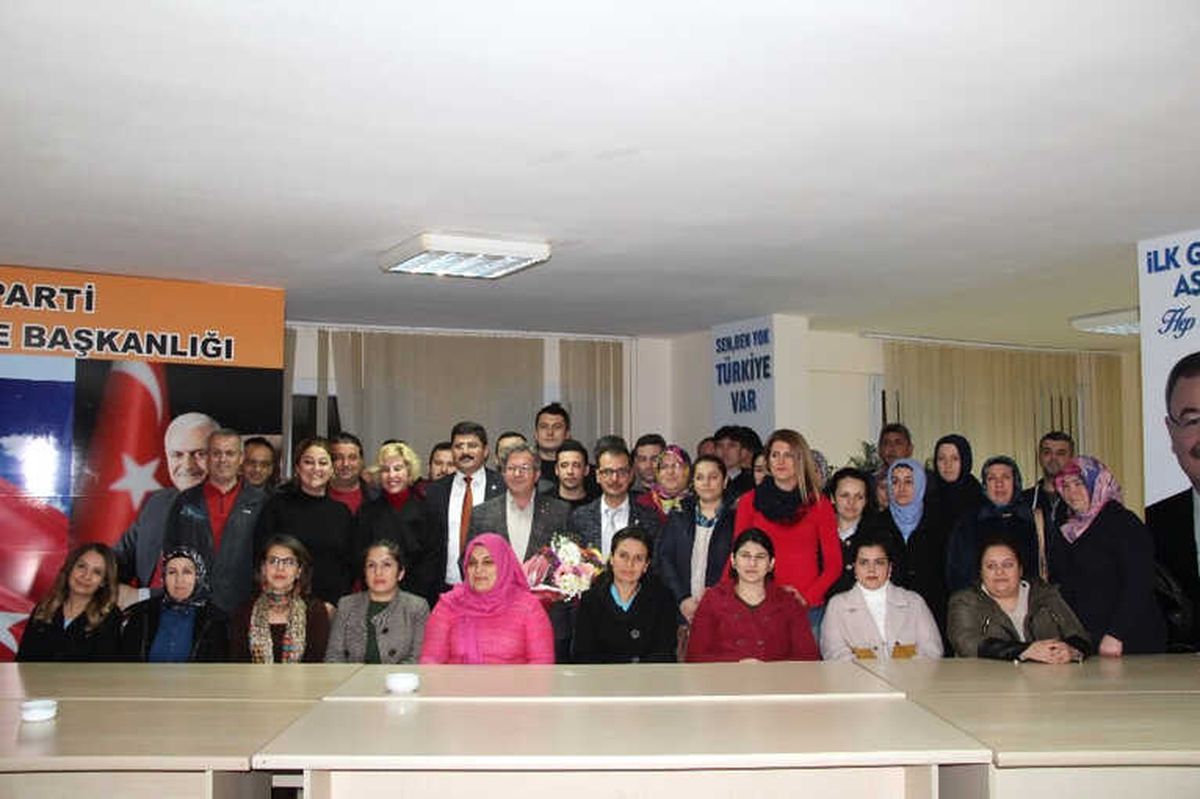 Sendikalardan AK Parti\'ye Kadro Teşekkür Ziyareti