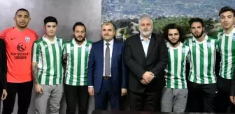 Sultanbeyli Belediyespor'da Toplu İmza Töreni