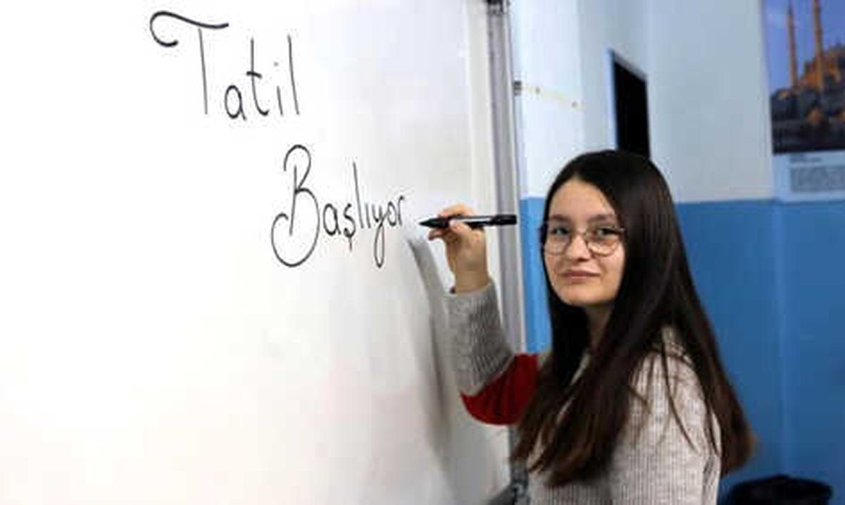 18 Milyon Öğrenci Bugün Karne Alıyor