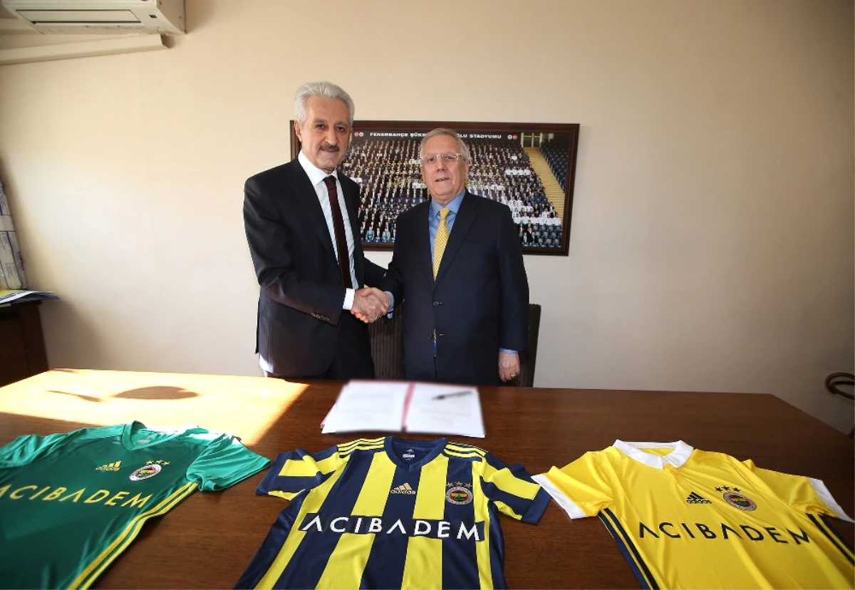 Acıbadem, Fenerbahçe\'nin Yeni Göğüs Sponsoru Oldu