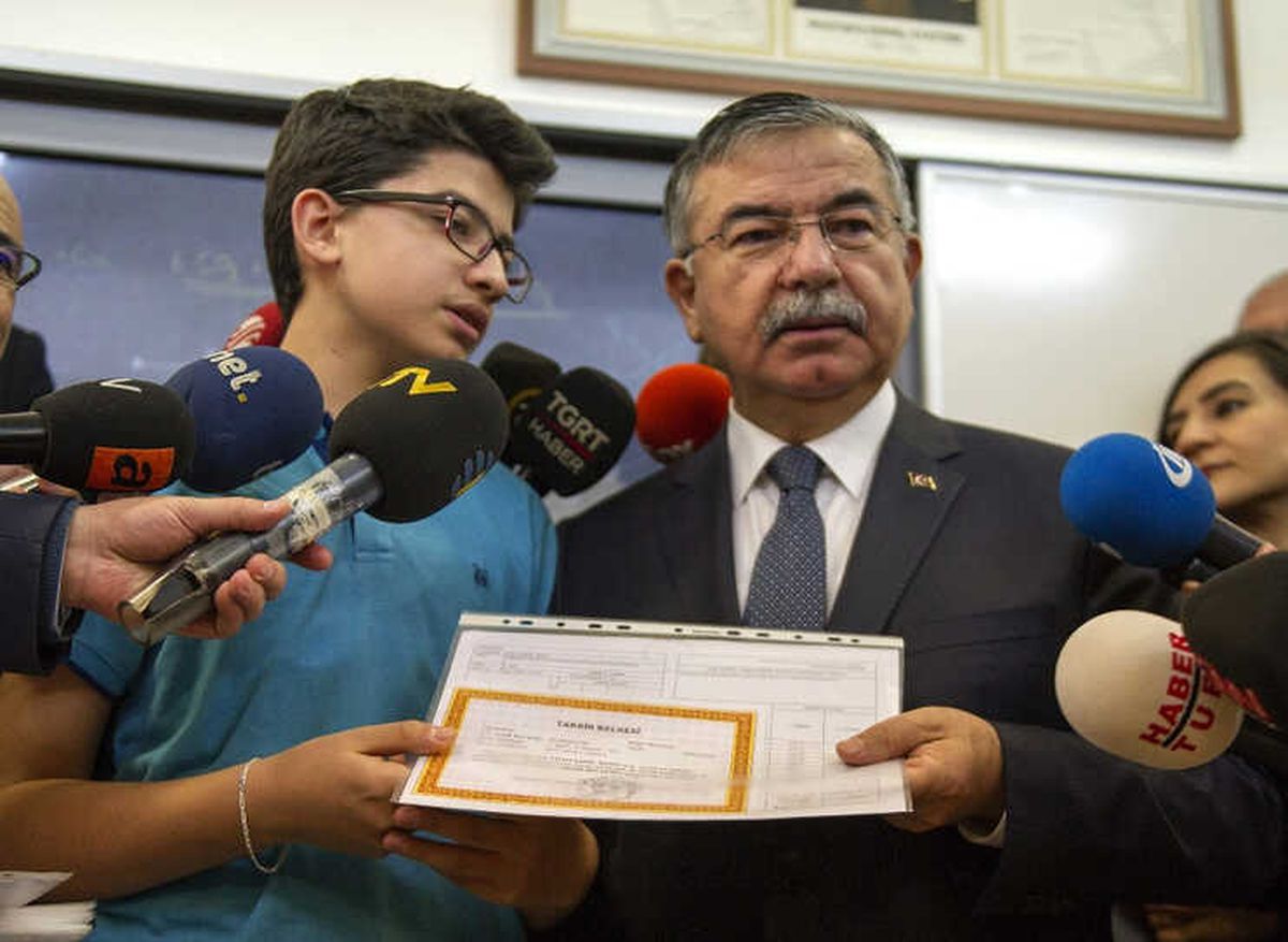 Bakan Yılmaz\'dan \'Ödev\' Açıklaması