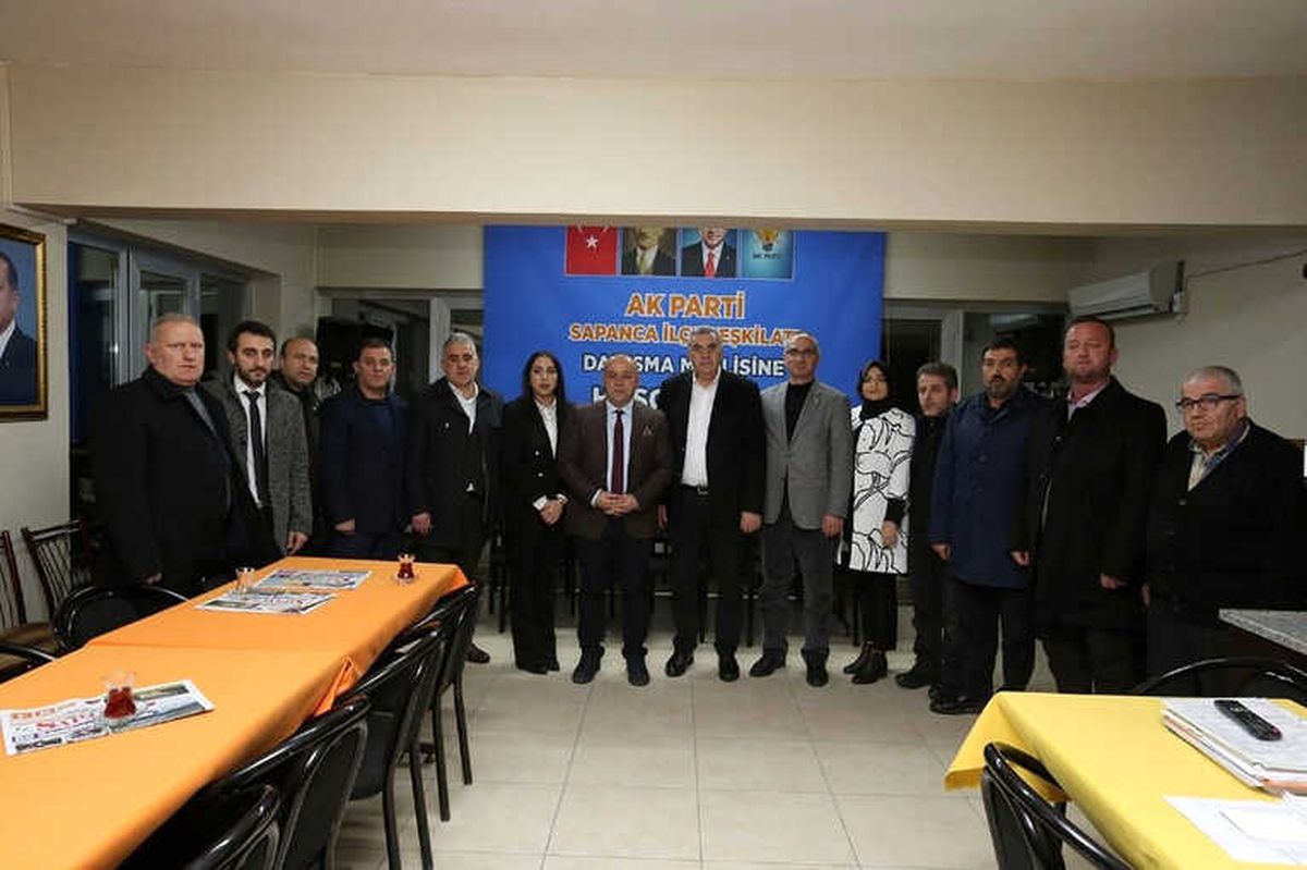 Başkan Toçoğlu, AK Parti Sapanca İlçe Teşkilatıyla Toplantıda Bir Araya Geldi