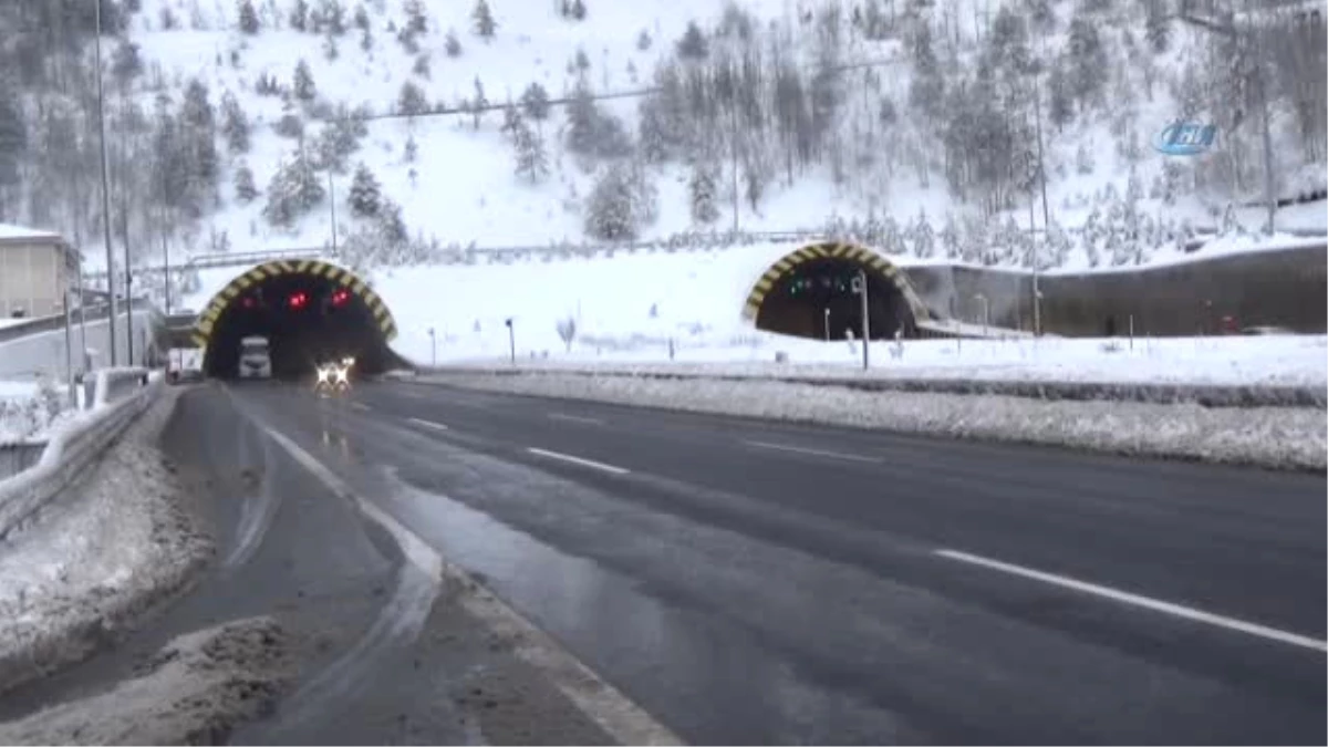 Bolu Dağı\'nda Kar Yağışı Durdu, Trafik Normale Döndü