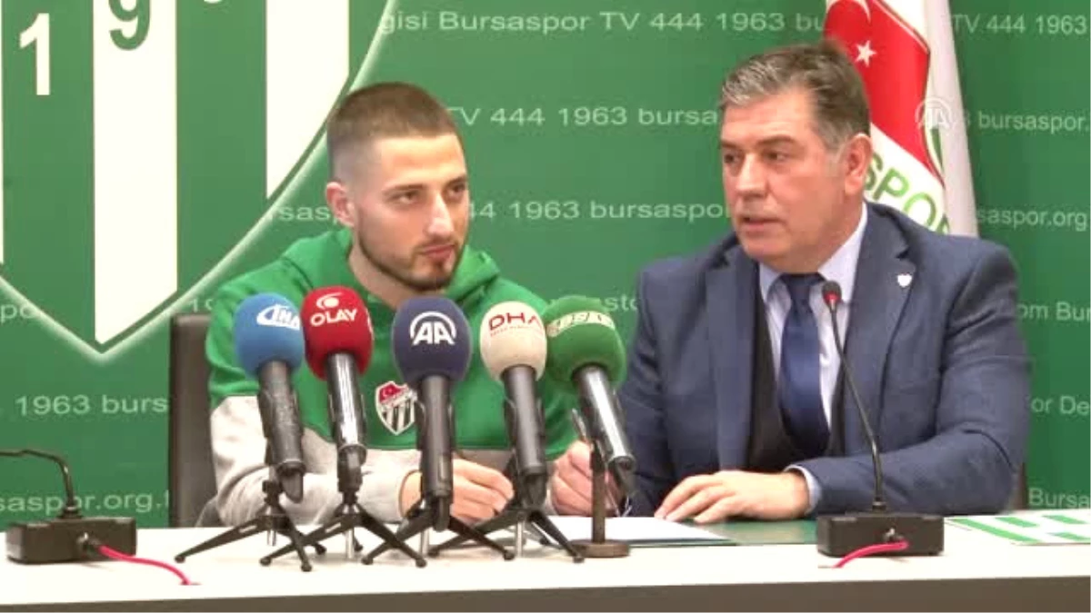 Bursaspor\'da Grozav İçin İmza Töreni