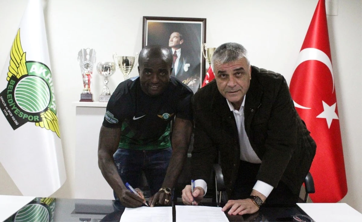 Dany, Akhisarspor\'a İmzayı Attı