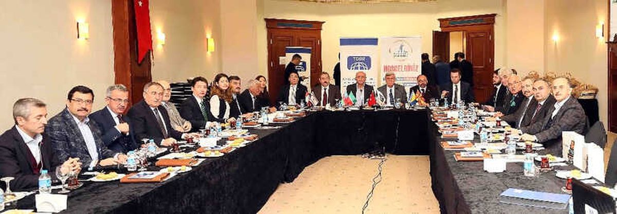 Karaosmanoğlu, "Balkanlardan Uzak Asya\'ya Kadar Gönül Coğrafyamıza El Uzatıyoruz"