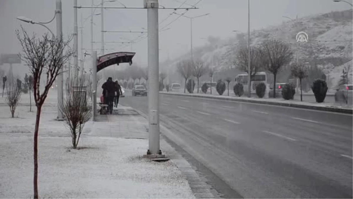 Malatya\'da Kar Yağışı Etkili Oldu