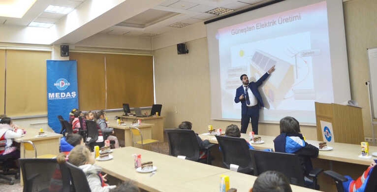 Medaş, Anaokulu Öğrencilerine Enerji Kullanımı Anlattı