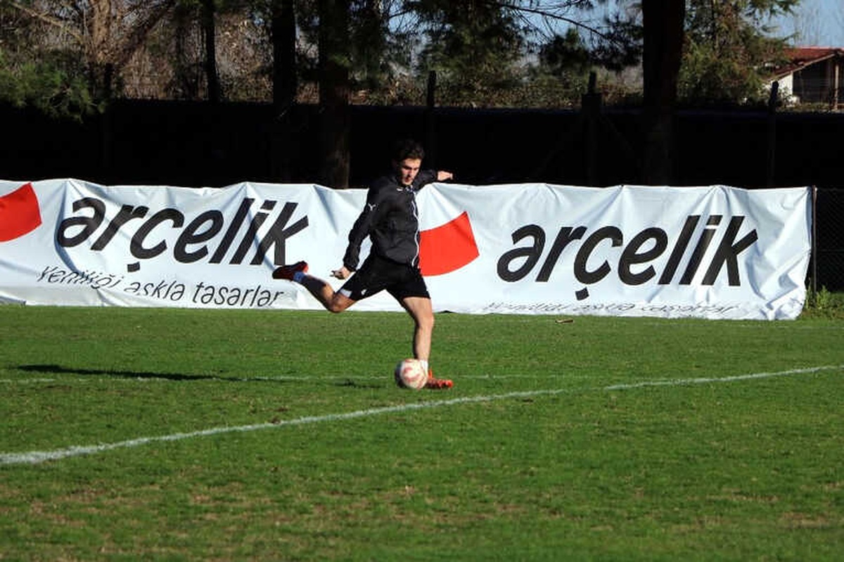 Sakaryasporlu Futbolcular Karşıyaka Maçına Hazırlanıyor