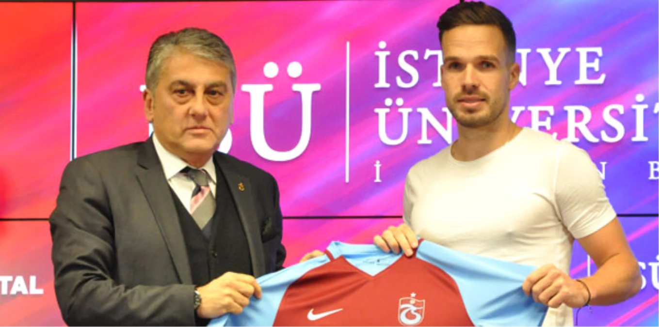 Trabzonspor\'un Yeni Transferi Novak İmzayı Attı