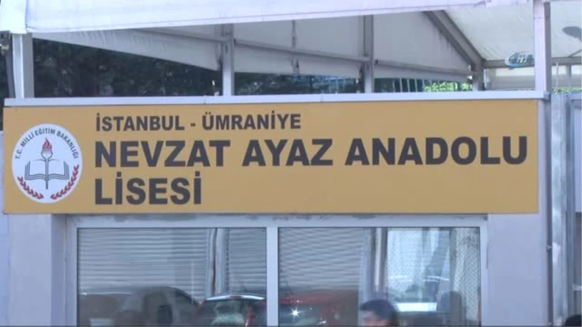 Ümraniye Nevzat Ayaz Anadolu Lisesi\'nin Yeni Hizmet Binası Törenle Açıldı