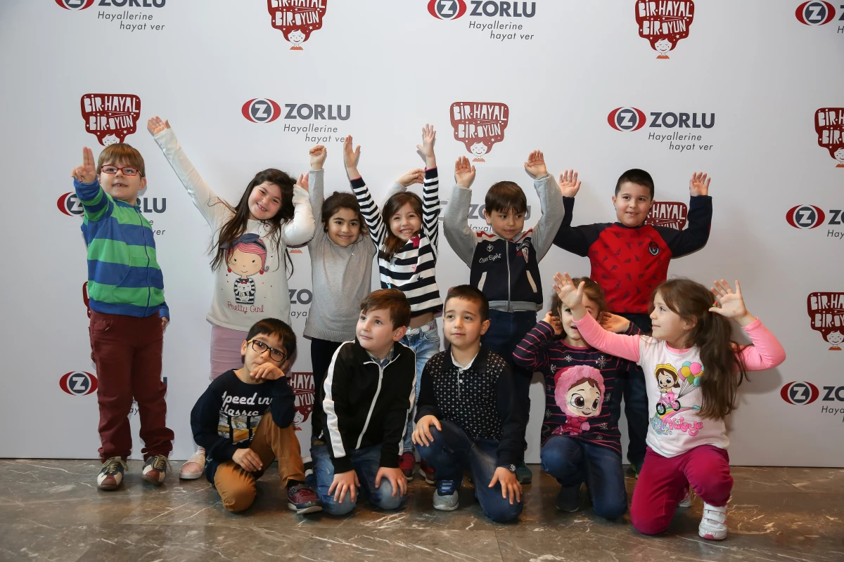 Zorlu Holding\'den Çocuklara Özel Yaratıcı Yazarlık Eğitimi