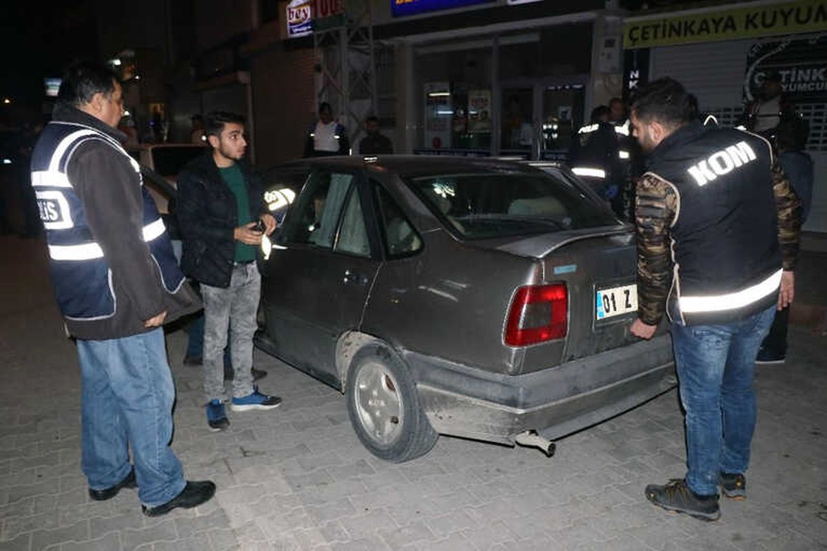 Adana\'da Oyuncak Ördekten Tabanca Çıktı