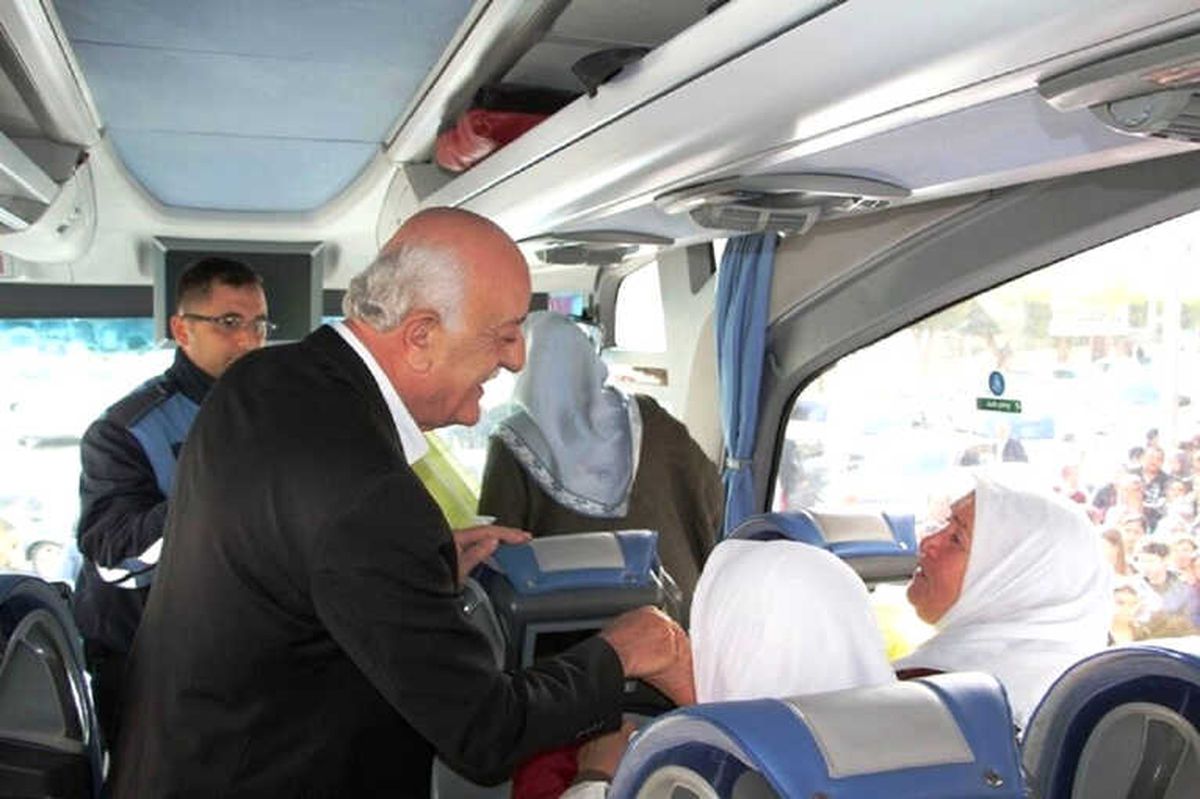 Başkan Seyfi Dingil, Umreye Giden Vatandaşları Uğurladı