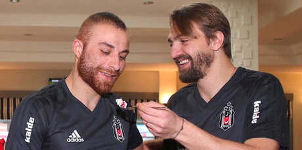 Gökhan Töre\'ye Sürpriz Doğum Günü