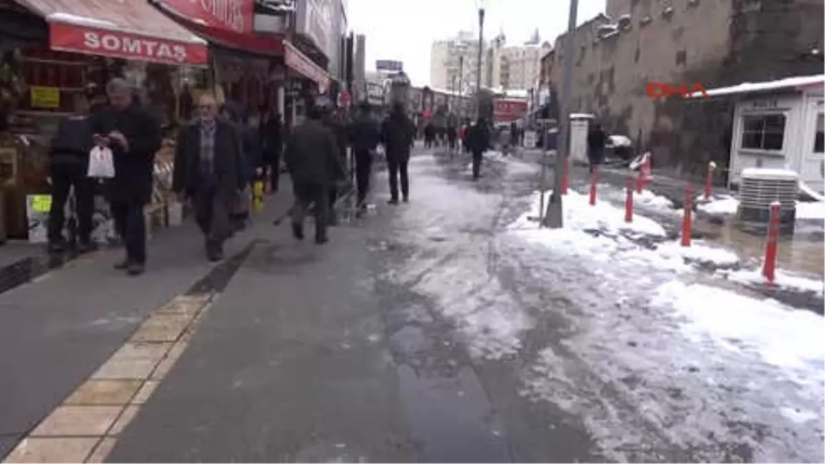 Kayseri Buzlu Kaldırımlara Kaydırmaz Halı Önlemi