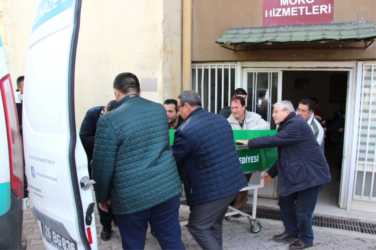 Eskişehir\'deki Kazada Hayatını Kaybedenlerin Cenazeleri Naklediliyor