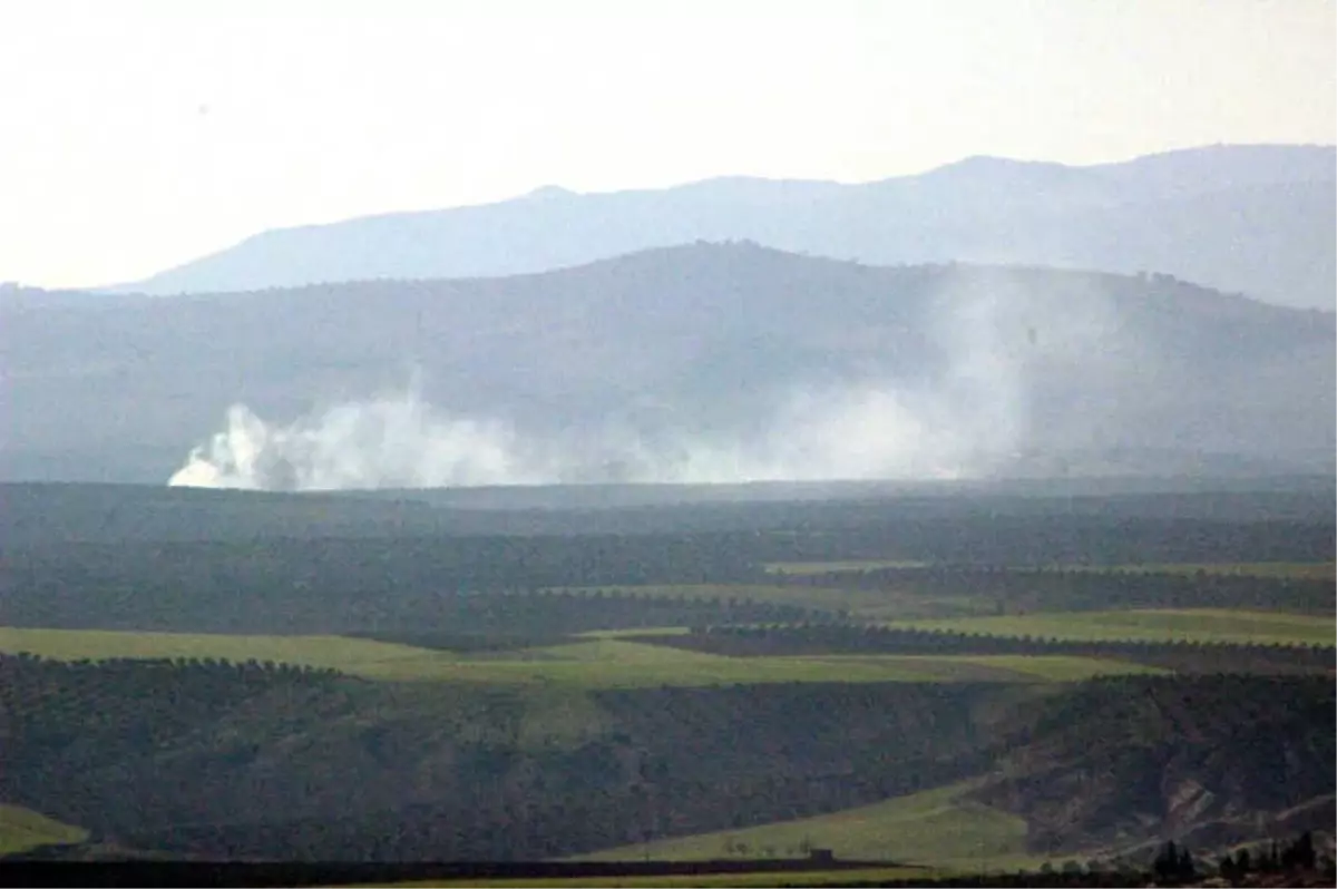 Topçu Birlikleri, Afrın\'deki Pyd Mevzilerini Vurdu