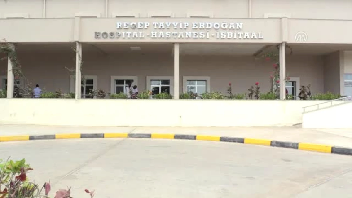 Türk Hastanesi Somali\'de Şifa Dağıtıyor (1)