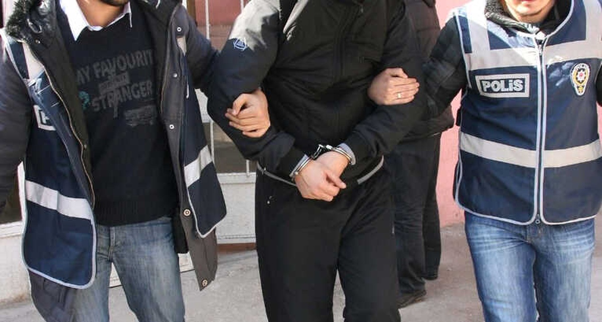 Uşak\'ta Fetö/pdy\'den Aranan 3 Kişi Yakalandı