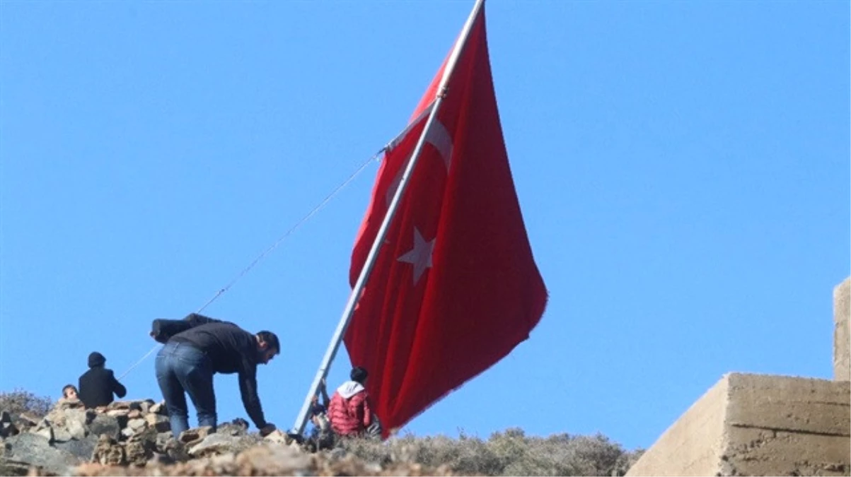 Afrin\'de Operasyon Devam Ederken, Hatay Valiliğinden "Türk Bayrağı Asalım" Çağrısı