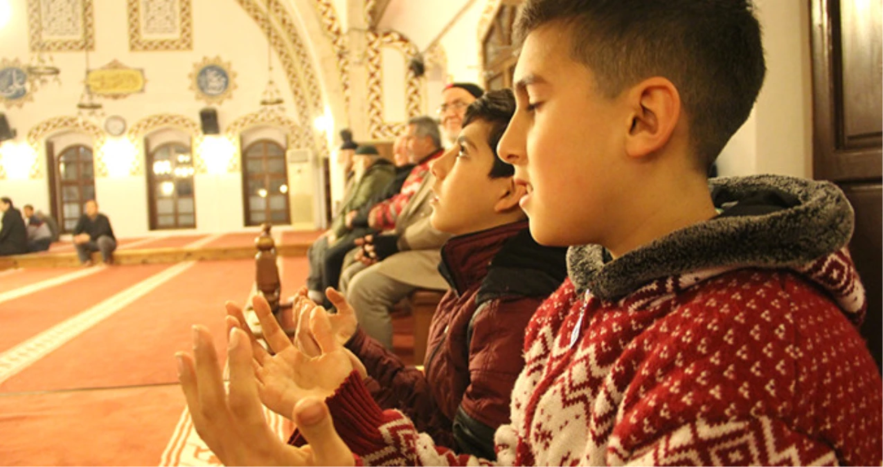 Anadolu\'nun İlk Camisinde Afrin Operasyonuna Katılan Askerler İçin Dua Edildi