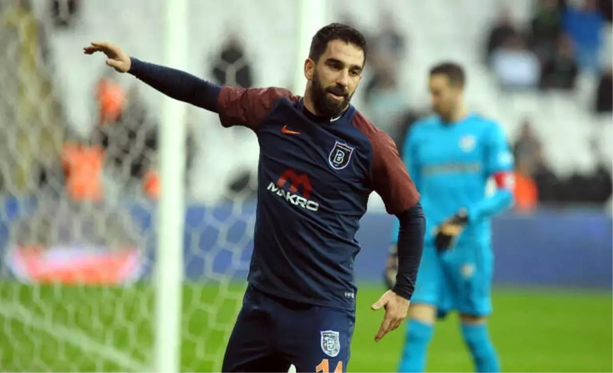 Arda Turan Süper Lig\'e Golle Döndü