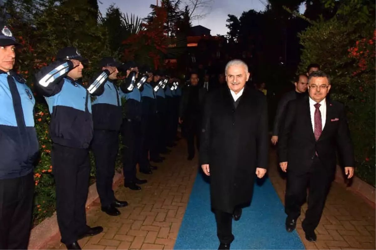 Başbakan Binali Yıldırım\'dan Bilecik Belediyesi Ziyaret