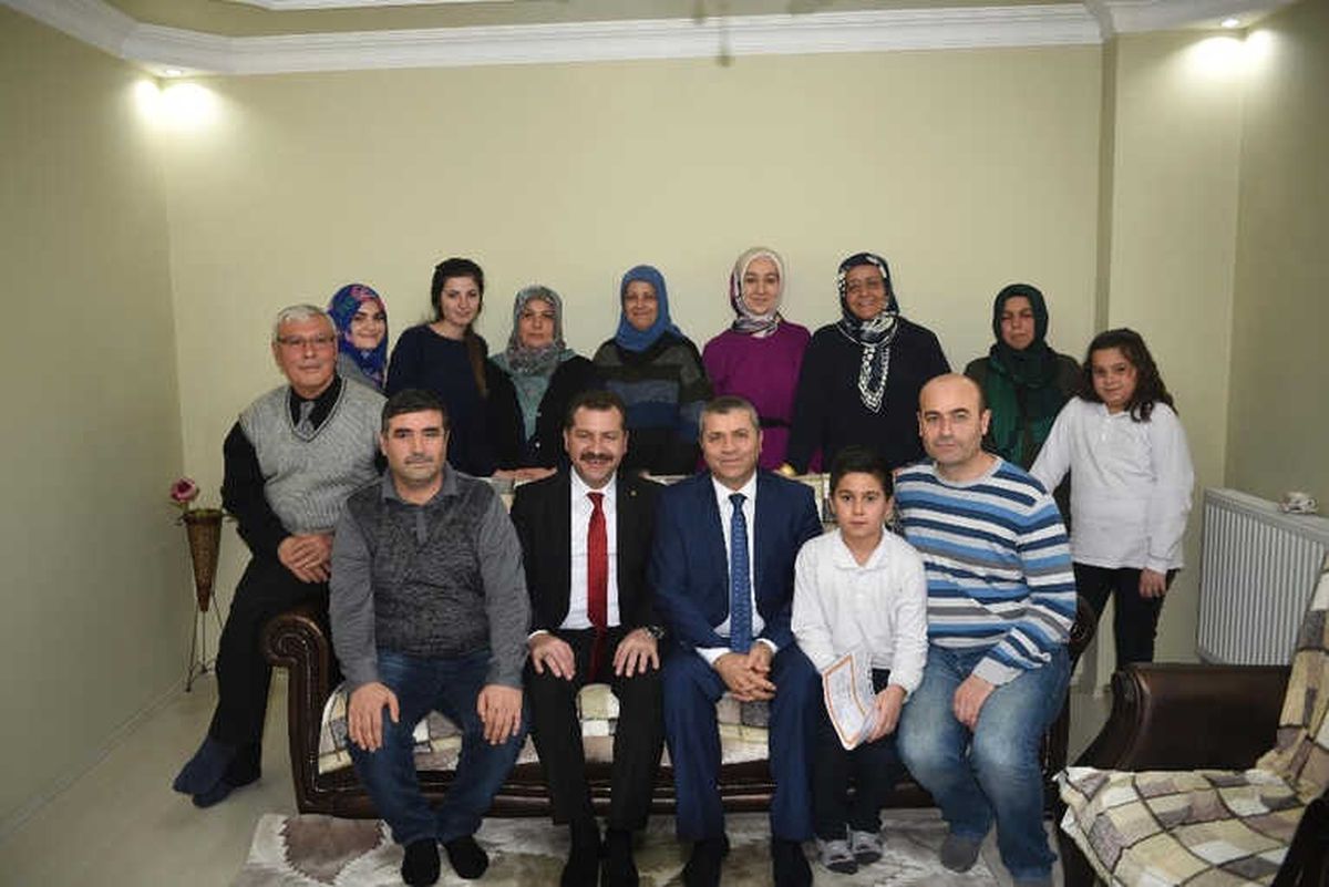 Başkan Yılmaz, Çat Kapı Ziyaret Yaptı