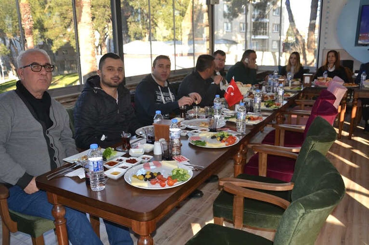 Saruhanlı\'da Korsan Emlakçılara Karşı Mücadele