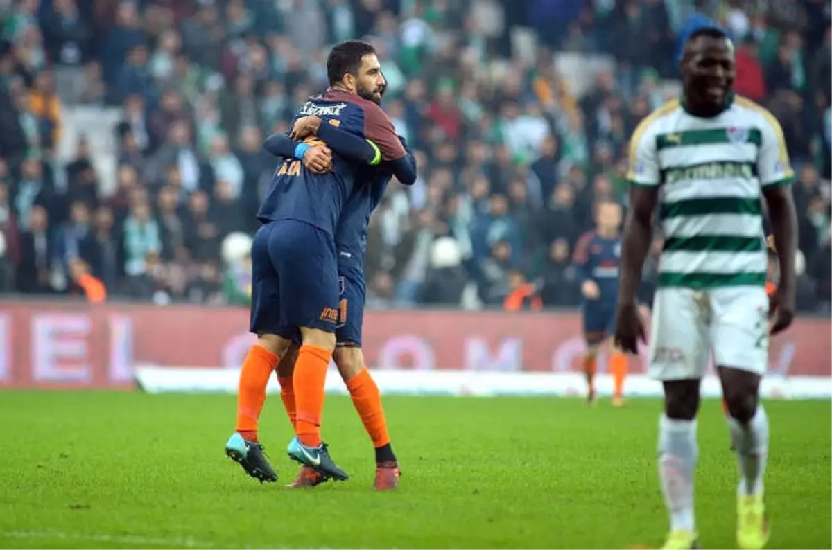 Süper Lig: Bursaspor: 0 - Medipol Başakşehir: 3 (Maç Sonucu)