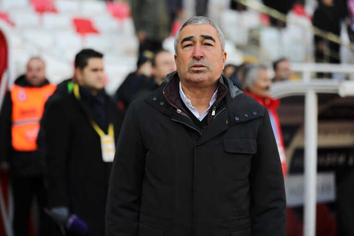 Süper Lig: Dg Sivasspor: 0 - Tm Akhisarspor: 0 (İlk Yarı)