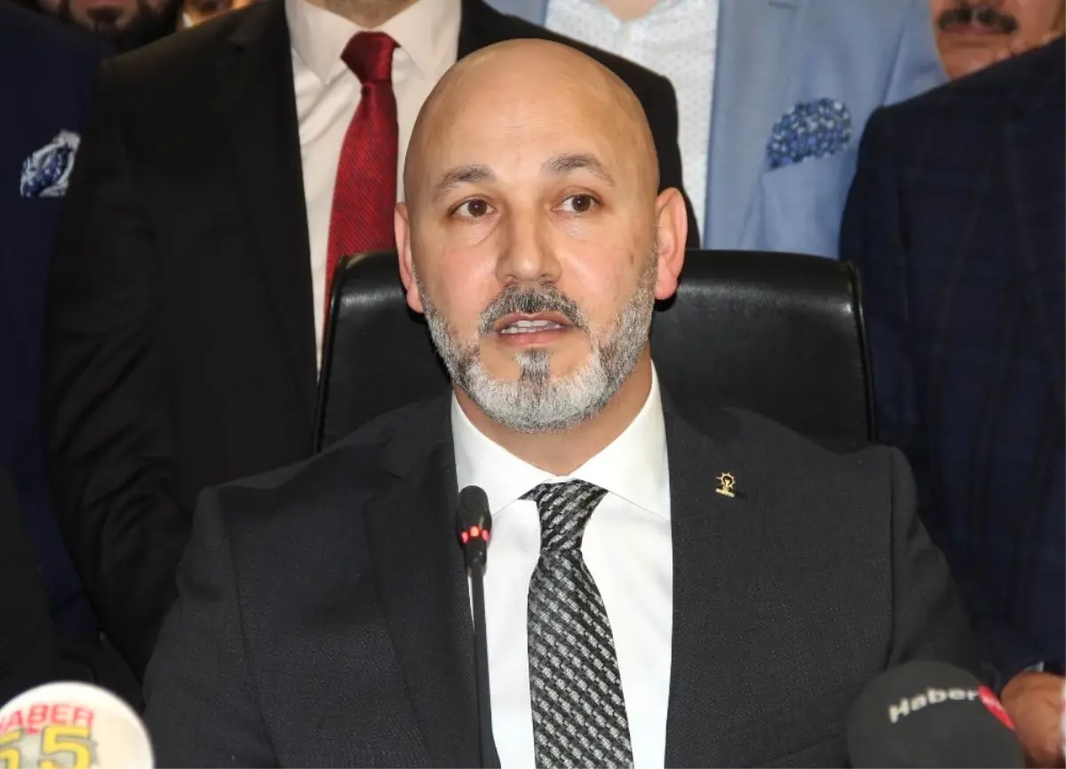 AK Parti\'li Karaduman: "Bizim İçin Bin Dost Az, Bir Düşman Fazla"