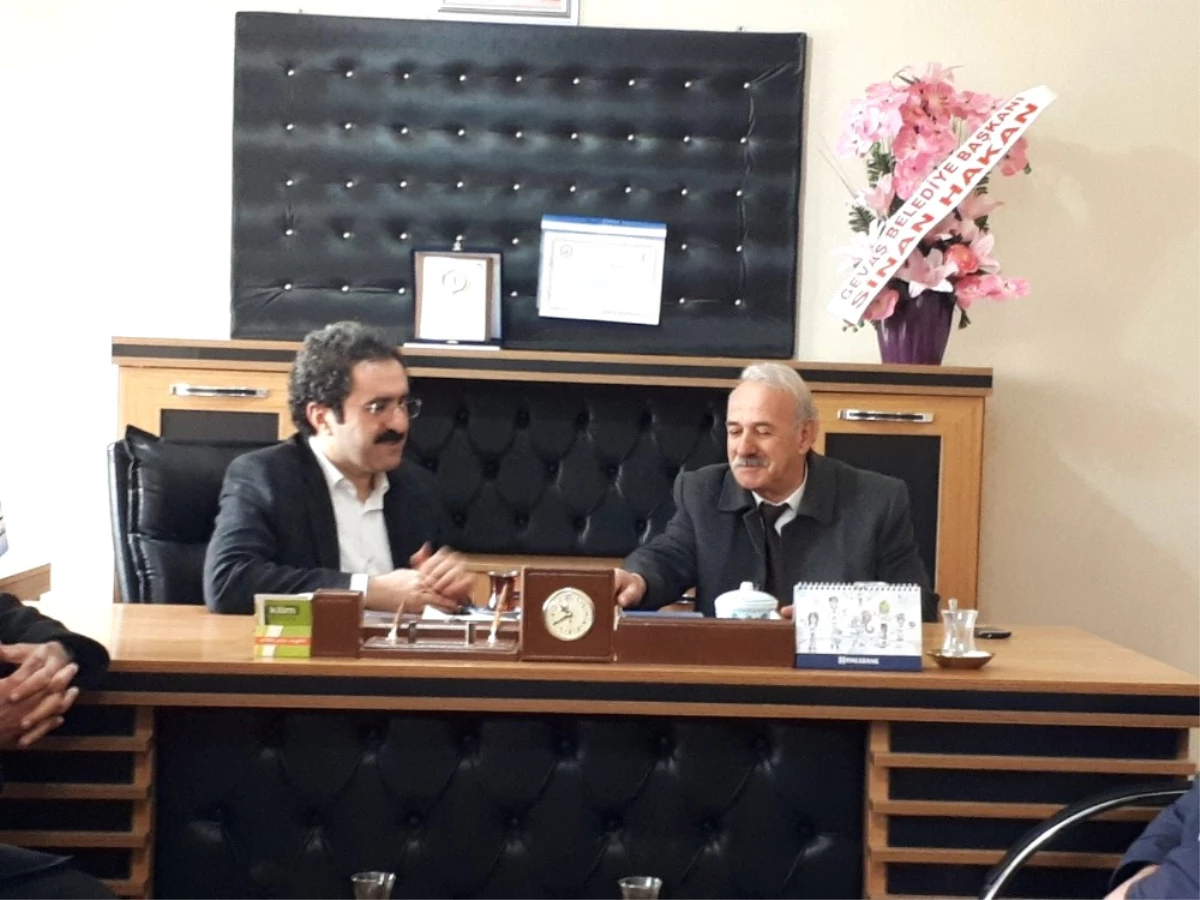 Başkan Hakan\'dan Geso Başkanı Yamaç\'a Ziyaret